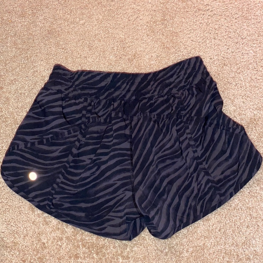 BRAND NEW SPECIAL PRINT LULULEMON SHORT